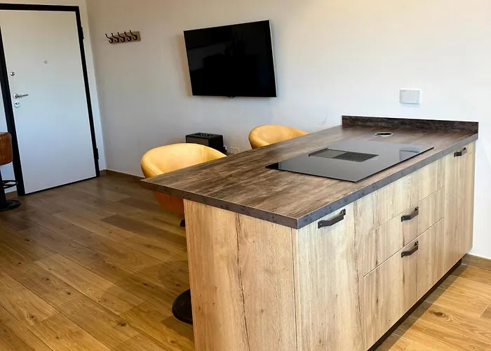 Appartement Cellerese 2 *